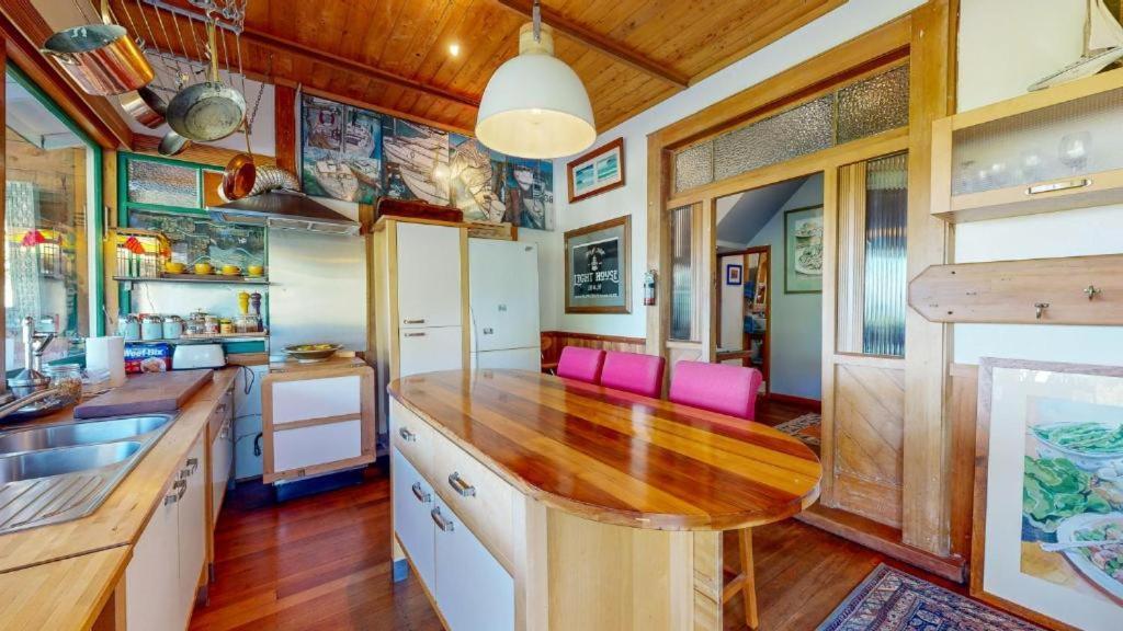 Bluff Hill Lighthouse B&B Napier Buitenkant foto